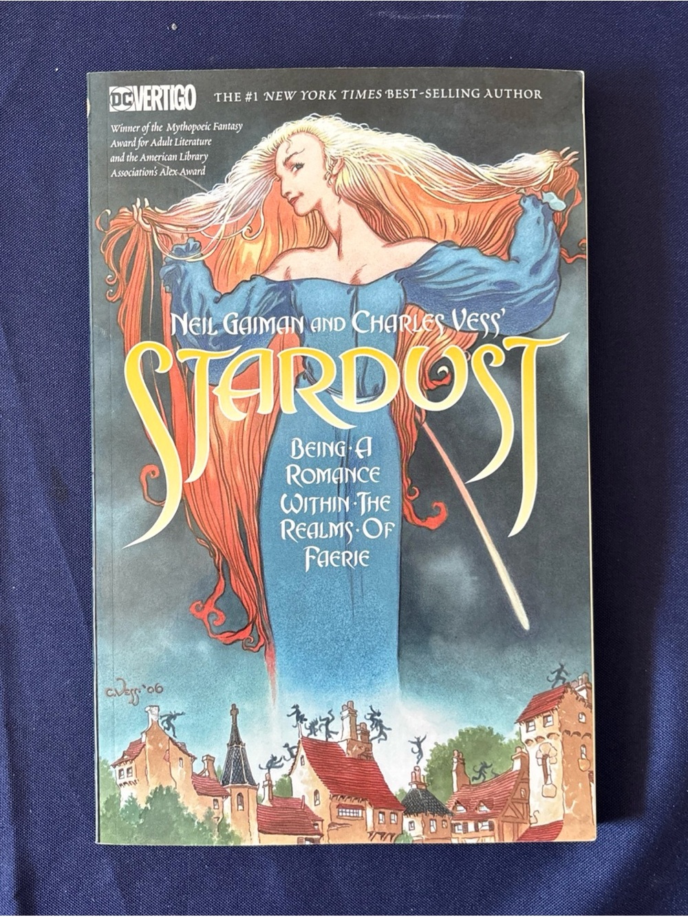 Stardust Graphic Novel Comic Book Paperback Neil Gaiman Charles Vesss Vertigo DC
